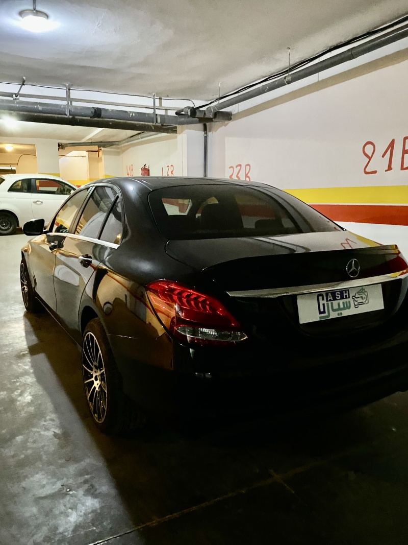 Main car image
