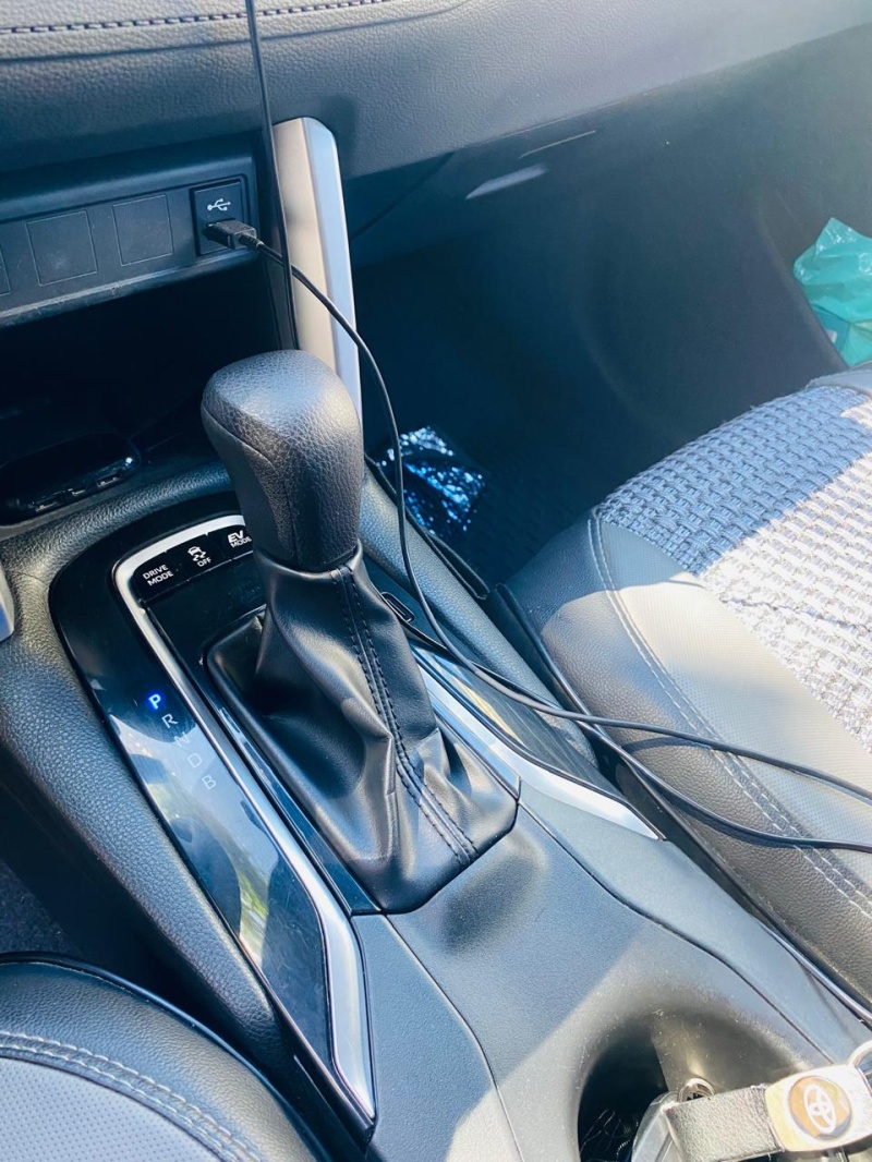 Car image 8