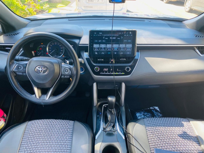 Car image 9