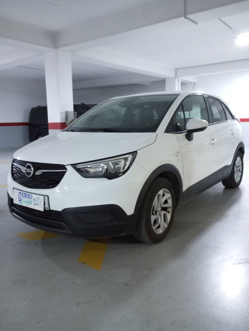 Main car image
