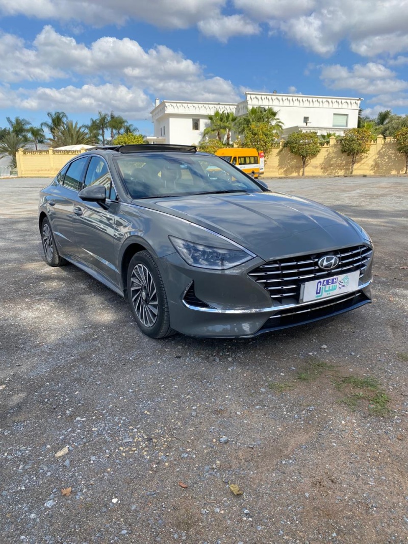 Main car image