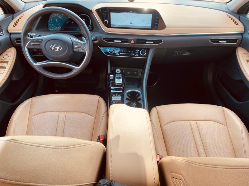 Car image 6