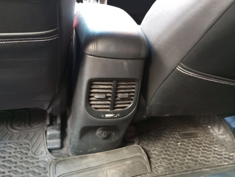 Car image 34