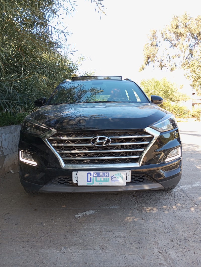 Main car image
