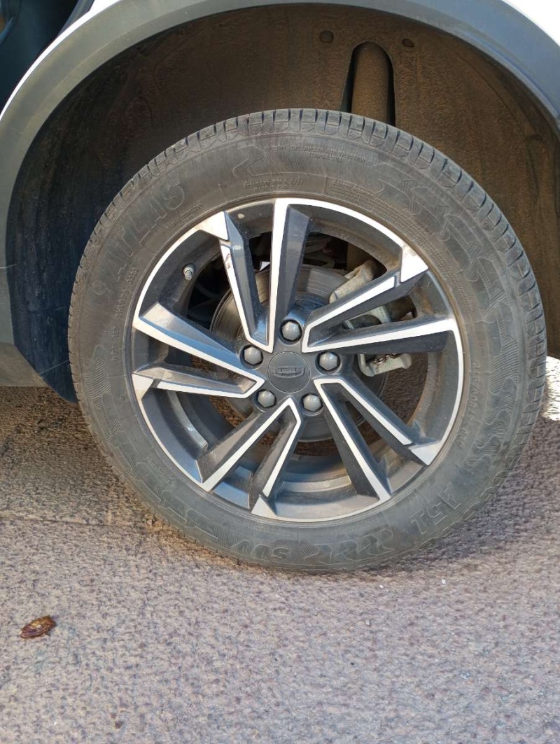 Car image 11