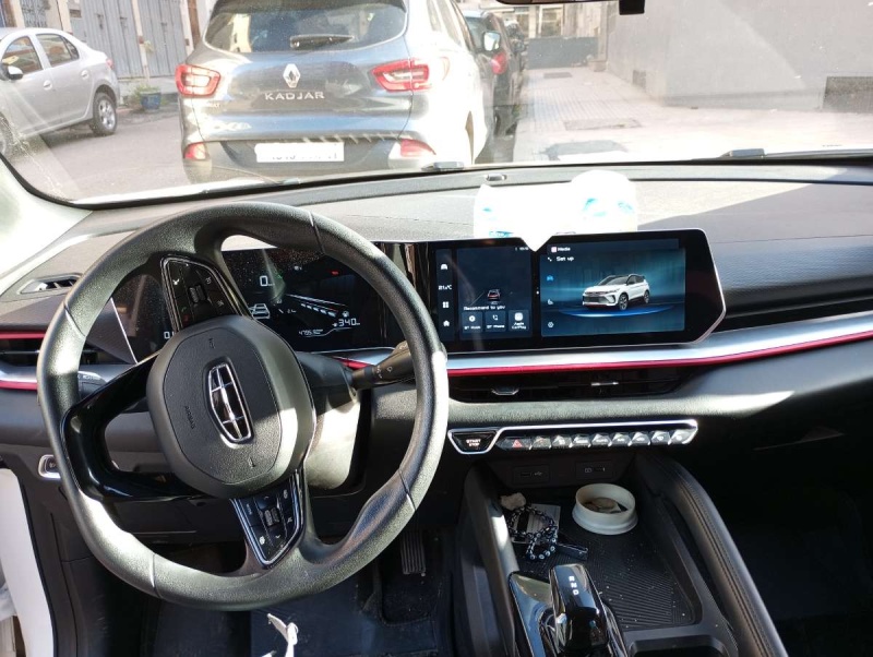 Car image 7
