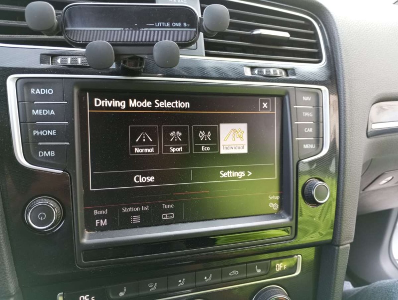 Car image 15