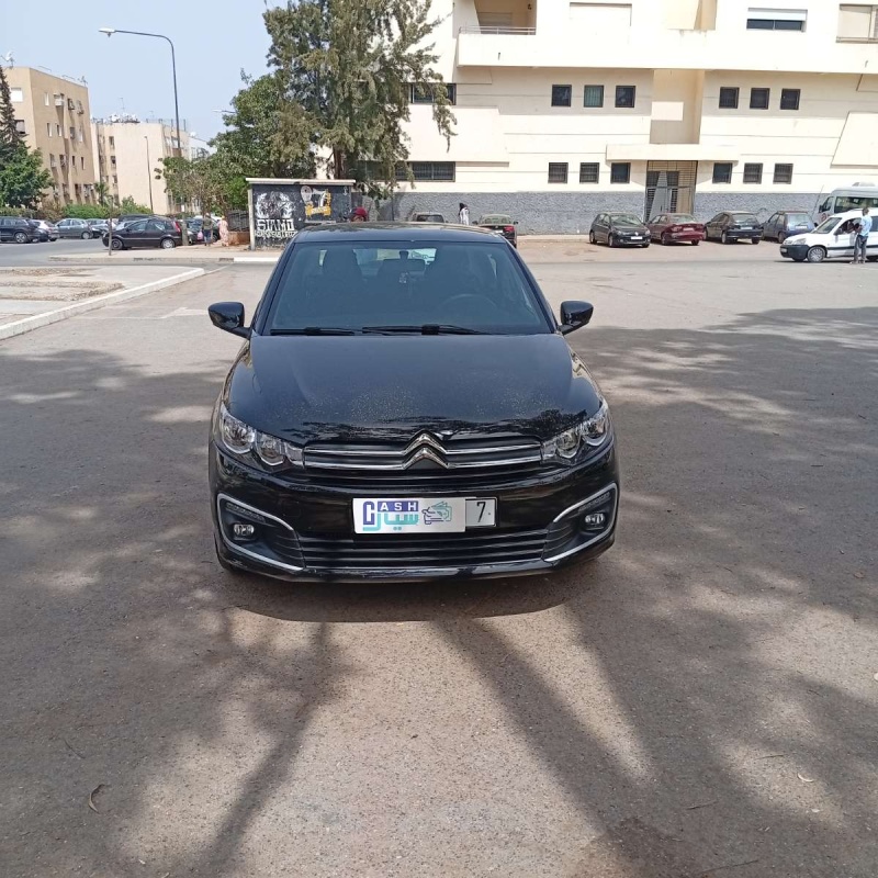 Main car image