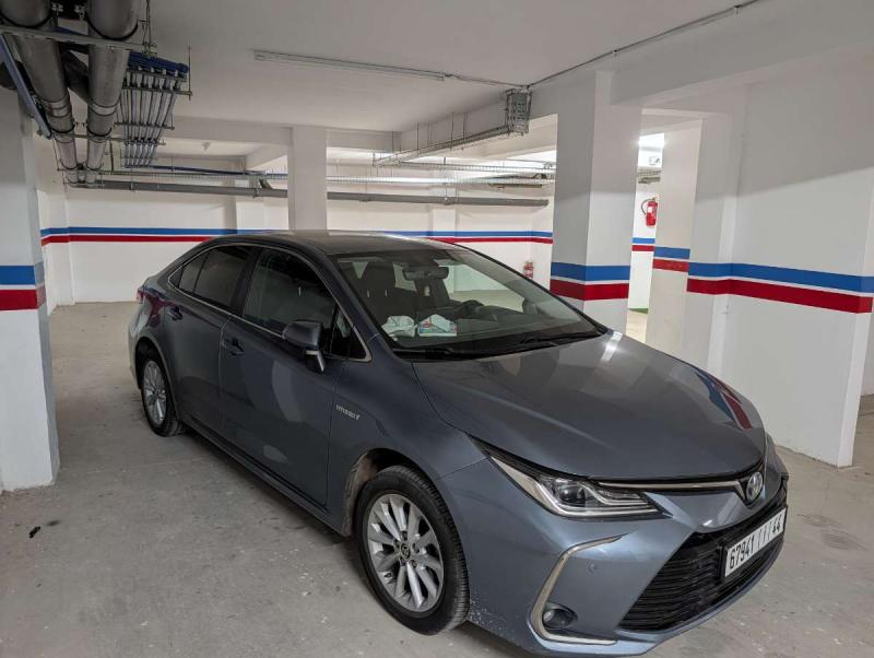 TOYOTA COROLLA