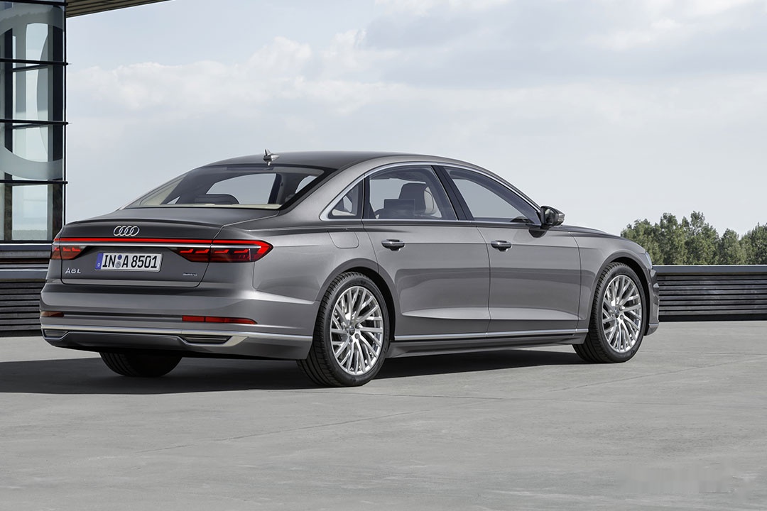 AUDI A8 PHEV