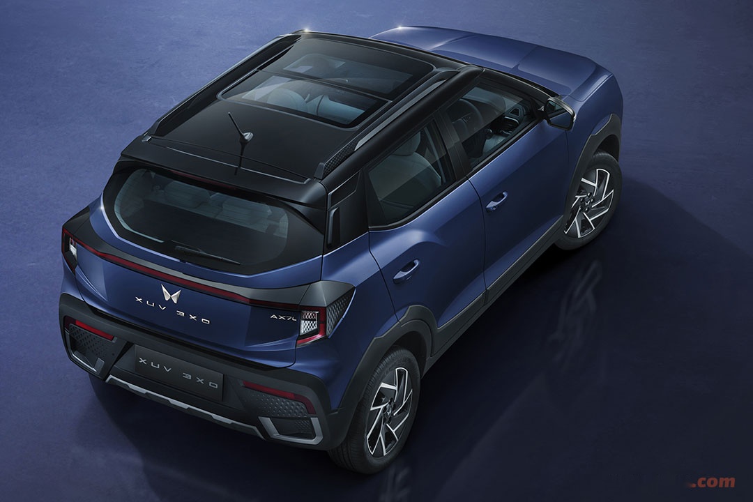 MAHINDRA XUV 300