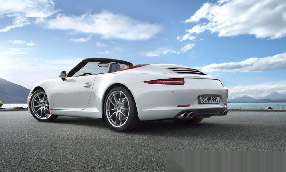 PORSCHE 911